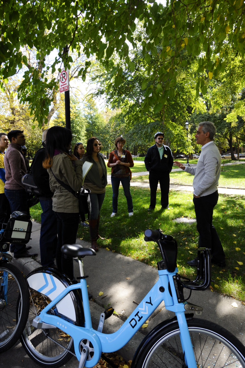 Mayor Emanuel host Divvy bike tour with Chicago Ideas Week attendees in the Logan Square neighborhood.